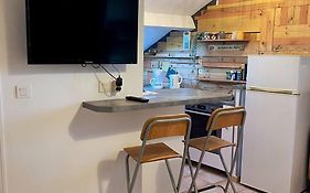 Studio atypique sur le cours Napoléon